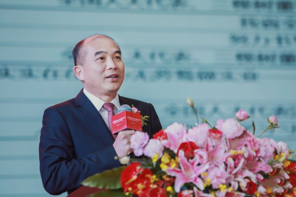 三棵树漆老总_三棵树漆(2)