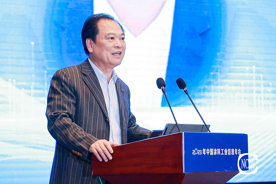 中国涂料工业协会技术专家工作委员会常委刘会成主持会议