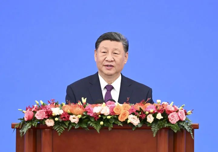 6月28日上午，和平共处五项原则发表70周年纪念大会在北京人民大会堂隆重举行。国家主席习近平出席纪念大会并发表题为《弘扬和平共处五项原则，携手构建人类命运共同体》的重要讲话。新华社记者 张领 摄