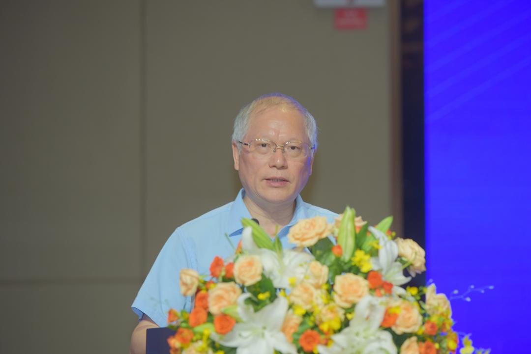 02浙江丰虹新材料股份有限公司总裁　王春伟.JPG