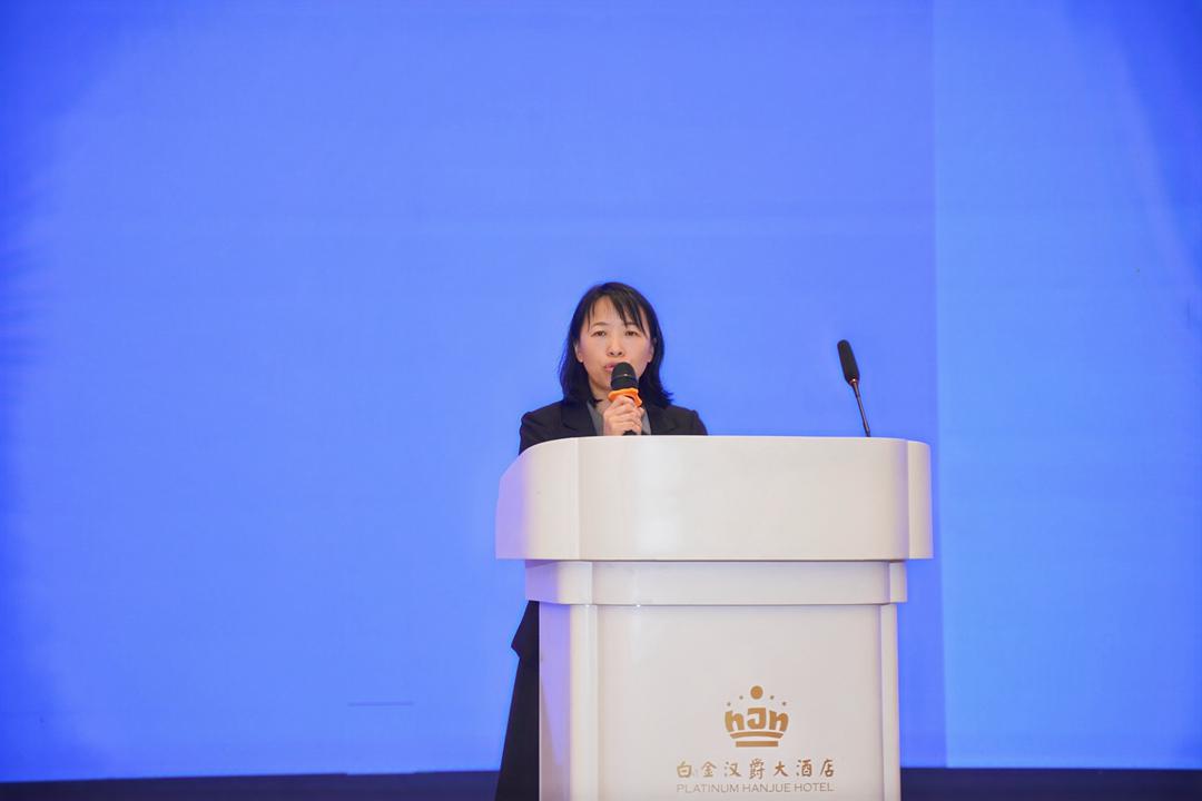 中国涂料工业协会副会长　丁艳梅