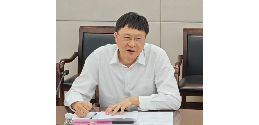 上海工程技术大学党委副书记、纪委书记　孟　星